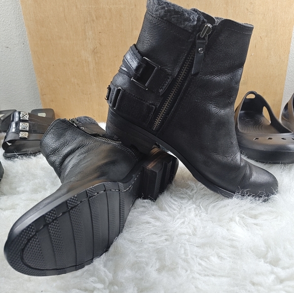 Sorel Waterproof Black Leather Side Zip Boots Rubber Sole Women’s 10 - Picture 6 of 10
